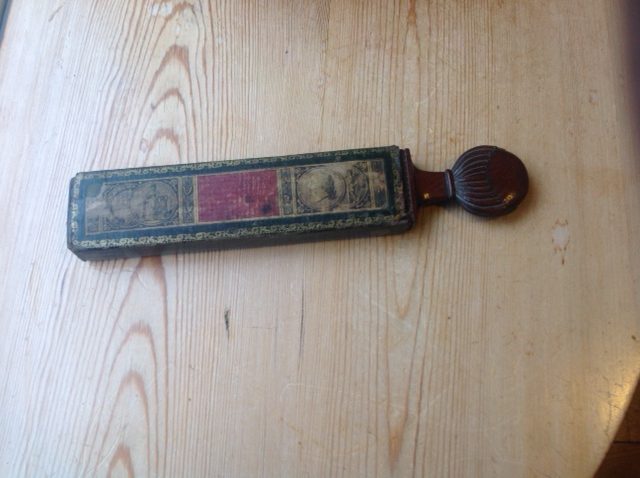 Louis XVIII razor strop in case